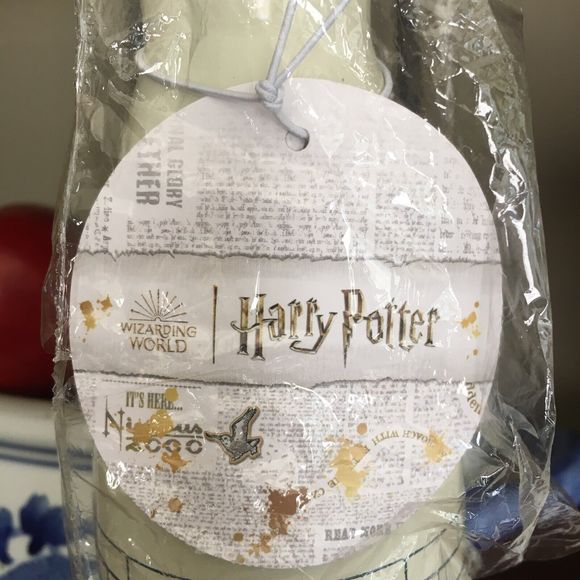 NWT Harry Potter Wizarding World Diagon Alley Embossed Stainless Steel Bottle - Picture 10 of 10